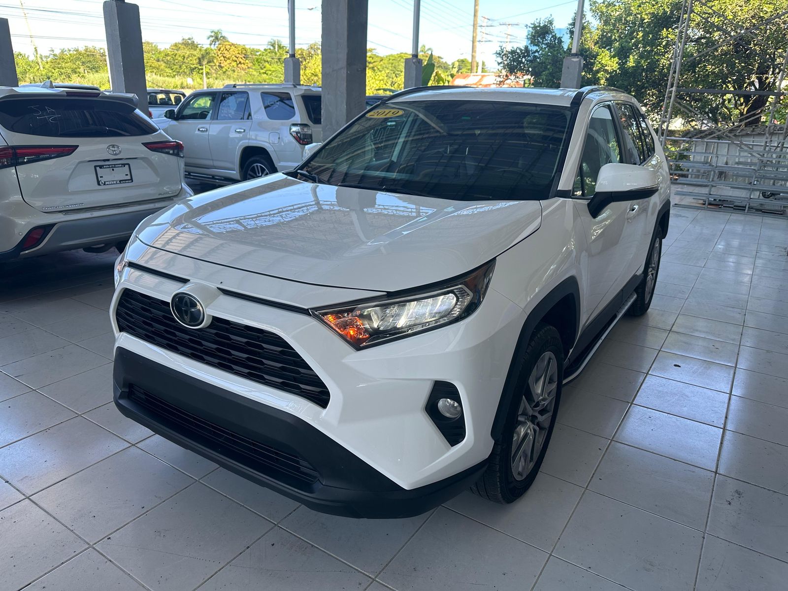 TOYOTA RAV4 XLE PREMIUM 2019 BLANCO