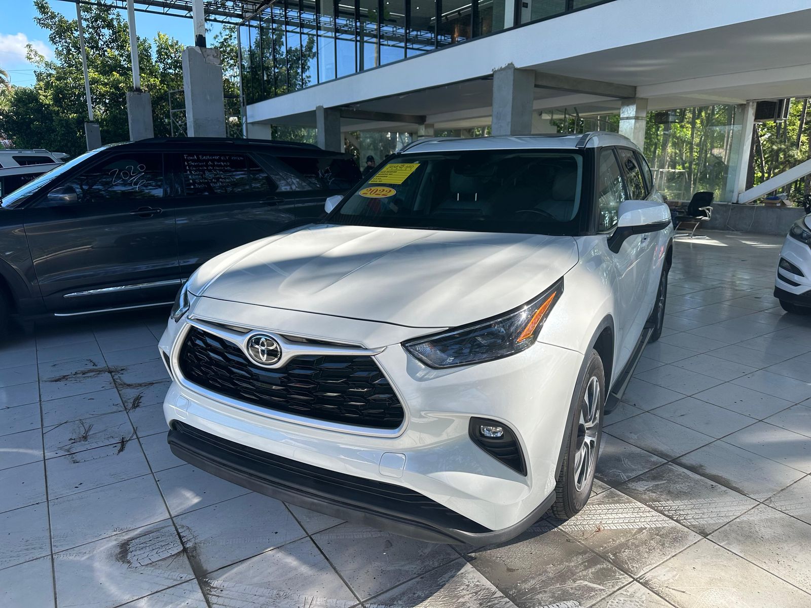 TOYOTA HIGHLANDER XLE 2022 BLANCO