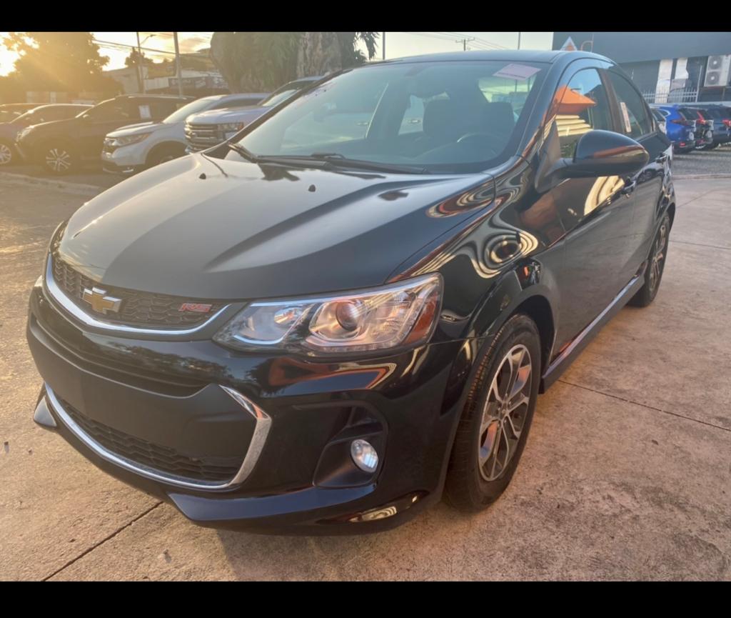 Chevrolet Sonic Lt Gris Oscuro  2017